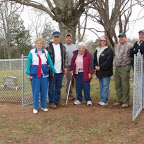 The Last Day - The fencing goes up and the job is complete!